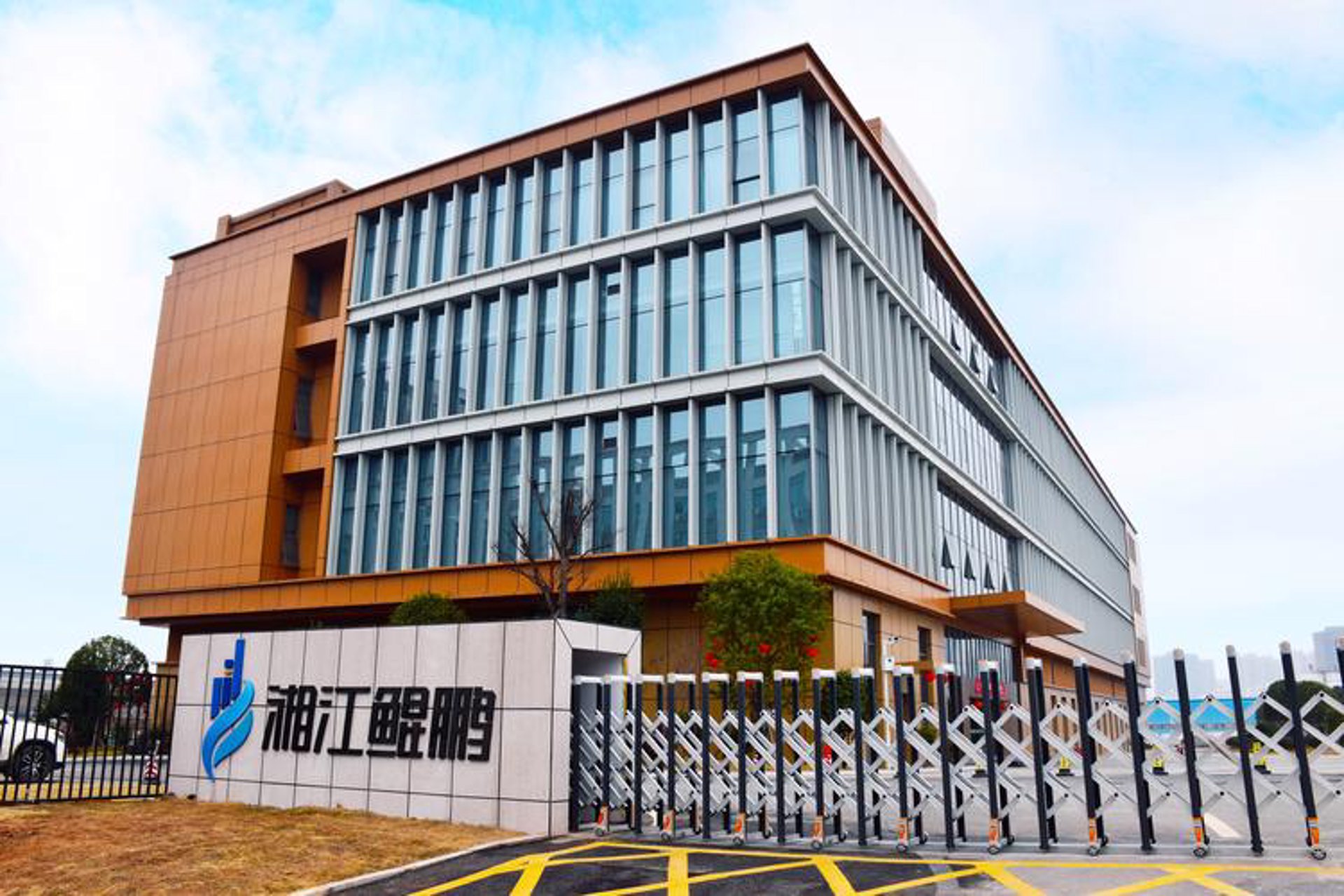 鲲鹏讯通科技